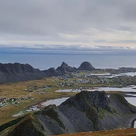 Prestholmen Lofoten Tatil Evi